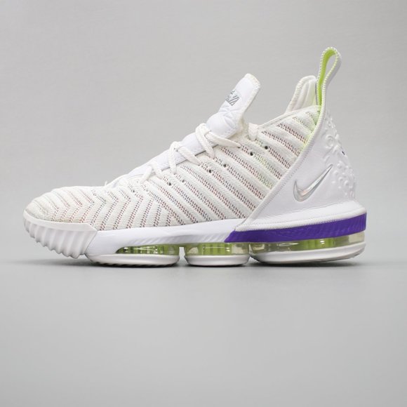 Nike Men\'s 10 Lebron XVI 16 Buzz Lightyear White Hyper Grape Sneakers AO2588-10 main image 4